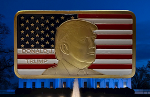 Trump USA Flag Gold Bar